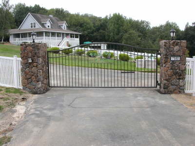 Arched Top Rail With Inset Design